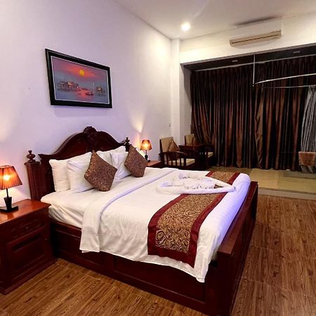 Aristocrat Residence & Hotel Preăh Sihanŭk Zewnętrze zdjęcie