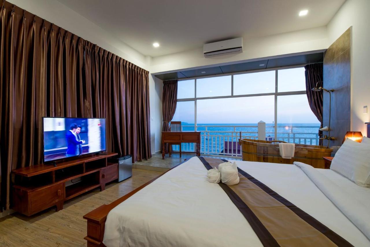 Aristocrat Residence & Hotel Preăh Sihanŭk Zewnętrze zdjęcie