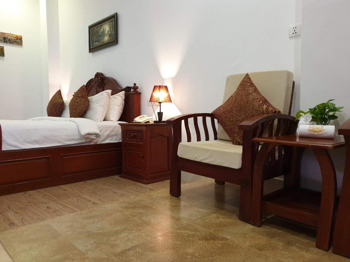 Aristocrat Residence & Hotel Preăh Sihanŭk Zewnętrze zdjęcie